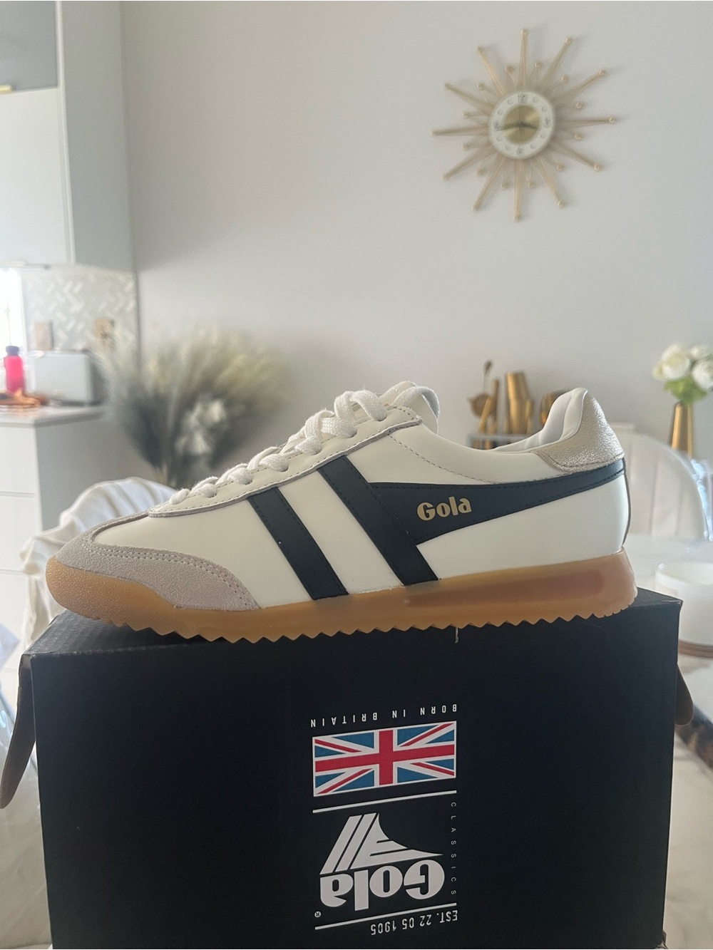 Gola unisex, Black & Gum Runner. 7 us women or 5 us man pour pieds 24 cm